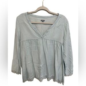 Aerie Cropped Top Size Large  Light Blue Chambray Raw Hem Split Neck Womens